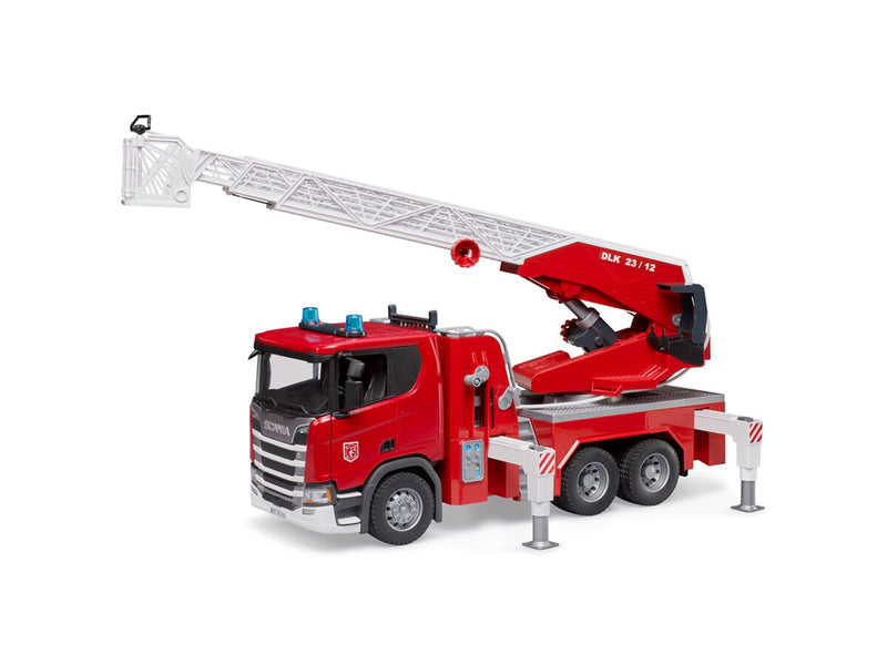 Bruder Scania Super 560R Feuerwehrfahrzeug mit Leiter, Wasserpumpe und Licht & Sound Spielzeug