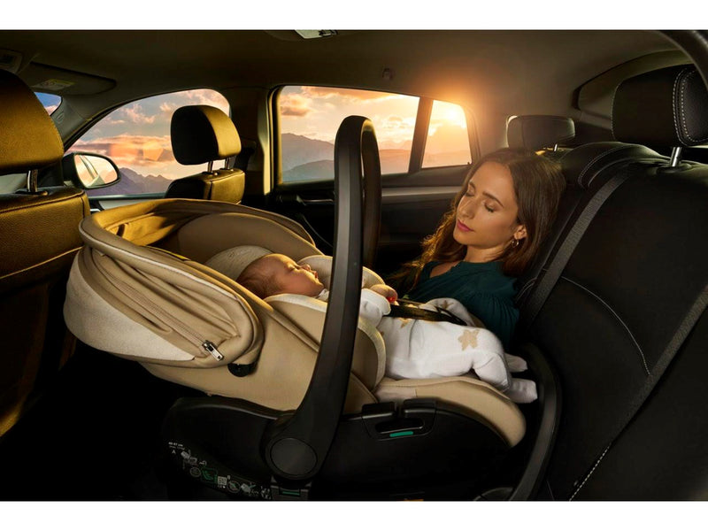 Chicco First-Seat Recline i-Size (40-87 cm)Vollständige 360 i-Size Basis (Zubehör separat erhältlich)
