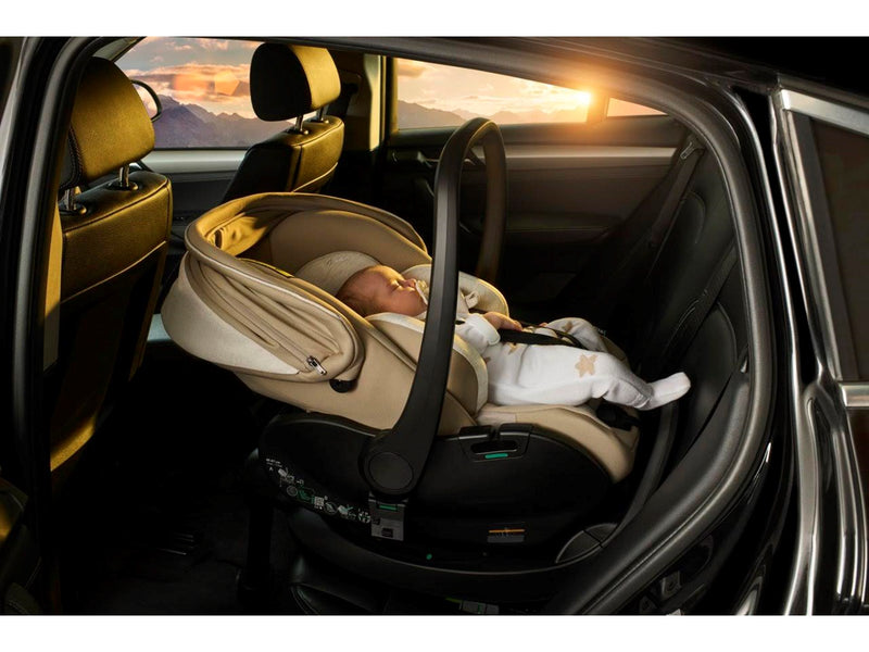 Chicco First-Seat Recline i-Size (40-87 cm)Vollständige 360 i-Size Basis (Zubehör separat erhältlich)