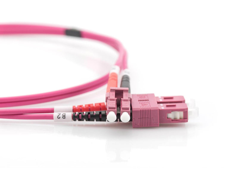 DIGITUS Fiber Optic Multimode Patch Cord OM4 LC / SC - 5m - Rosa - 5m