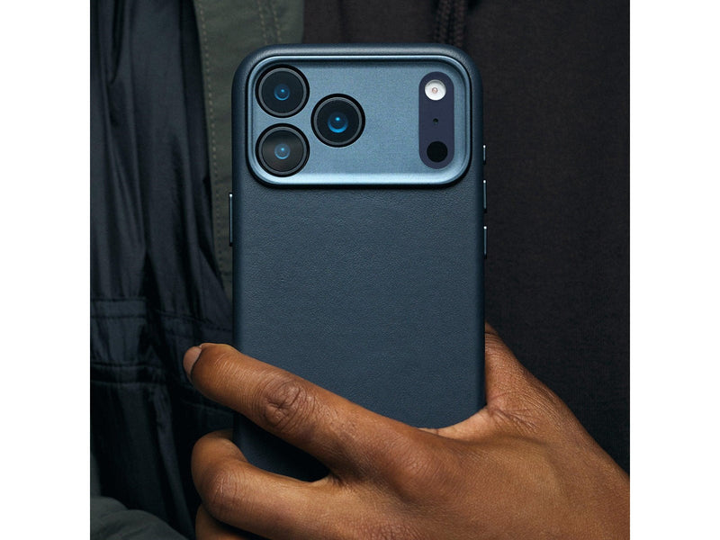 Decoded - Leather Backcover for iPhone 17 Pro  - Navy Shadow