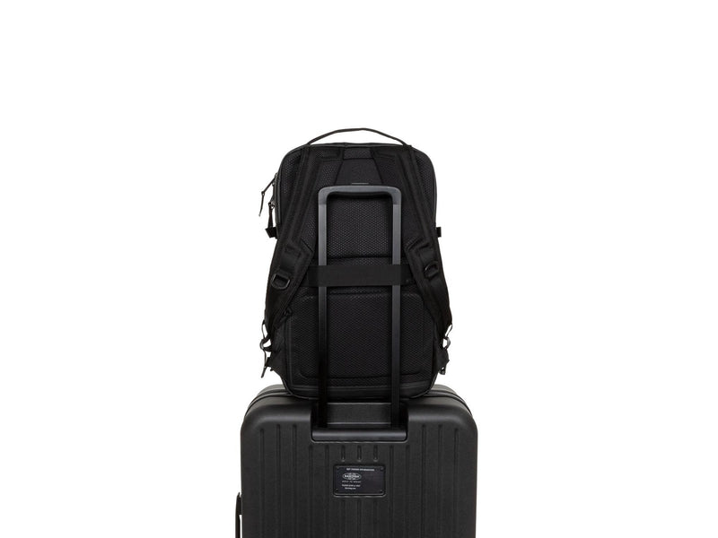 Eastpak TECUM M Cnnct Coat backpack black