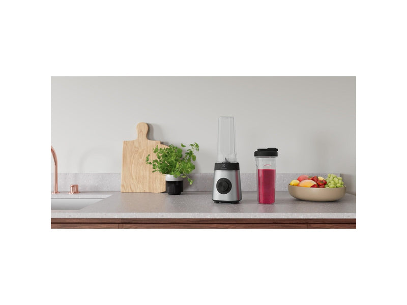 Electrolux E4CB1-6ST blender