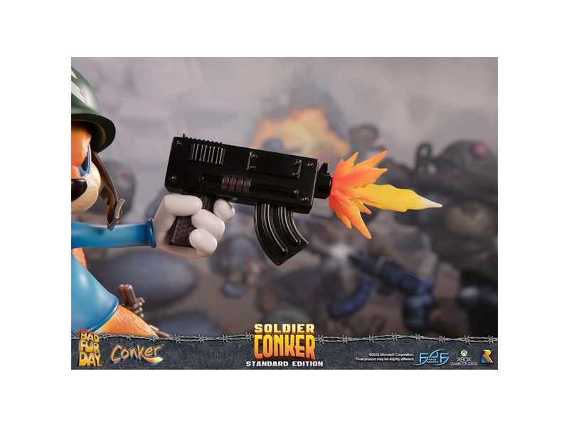 First 4 Figures - Conker's Bad Fur Day Resin Painted Statue: Soldier Conker (Standard Edition) - Figur