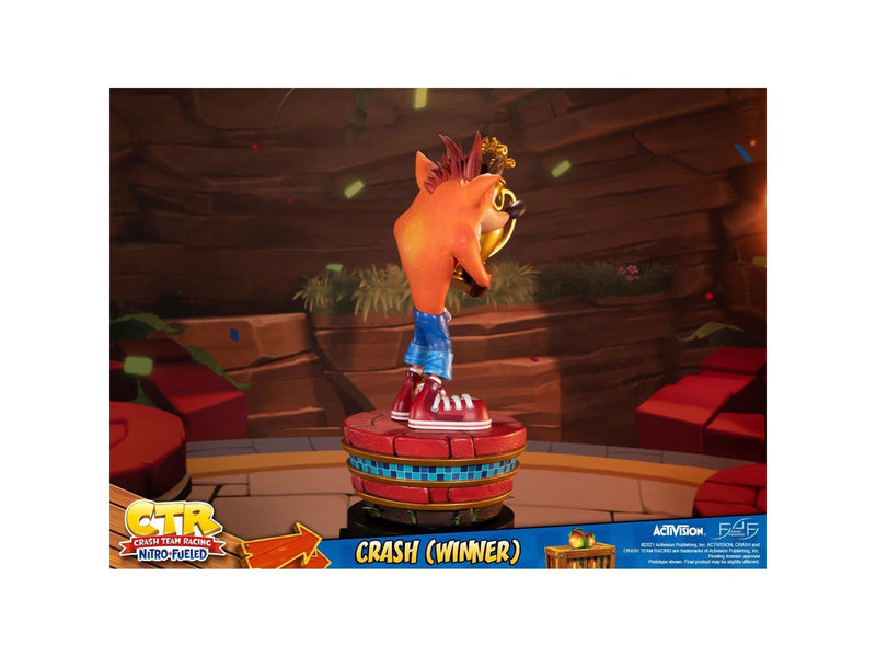 First 4 Figures - Crash Team Racing Nitro-Fueled - Crash (Winner) (Standard Edition) - Figur