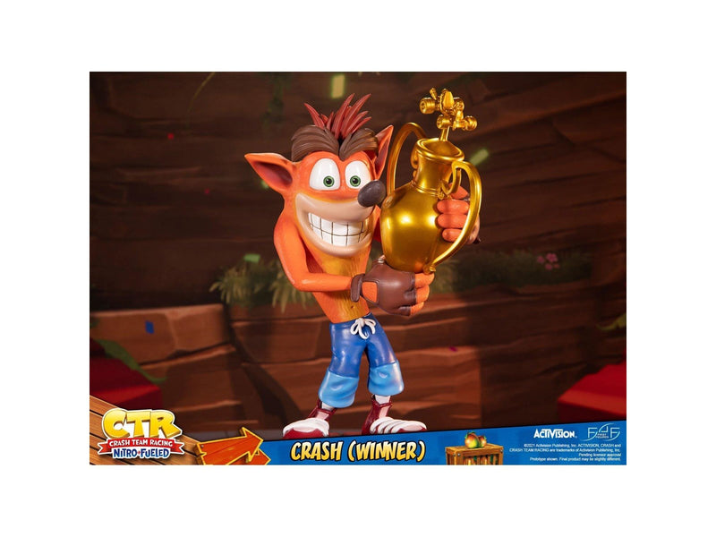 First 4 Figures - Crash Team Racing Nitro-Fueled - Crash (Winner) (Standard Edition) - Figur