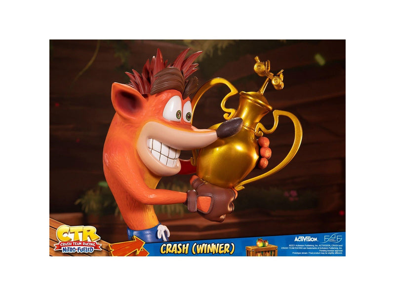 First 4 Figures - Crash Team Racing Nitro-Fueled - Crash (Winner) (Standard Edition) - Figur