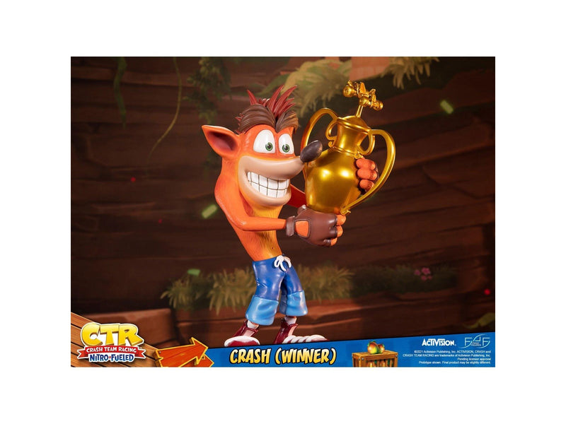 First 4 Figures - Crash Team Racing Nitro-Fueled - Crash (Winner) (Standard Edition) - Figur