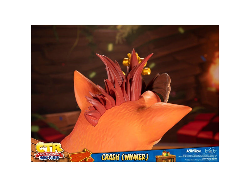 First 4 Figures - Crash Team Racing Nitro-Fueled - Crash (Winner) (Standard Edition) - Figur