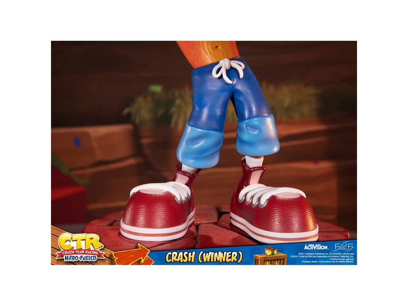 First 4 Figures - Crash Team Racing Nitro-Fueled - Crash (Winner) (Standard Edition) - Figur