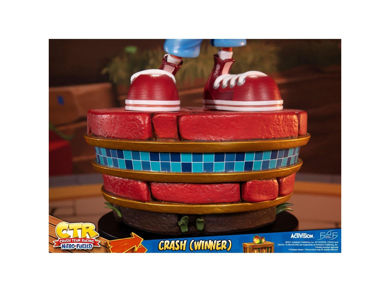 First 4 Figures - Crash Team Racing Nitro-Fueled - Crash (Winner) (Standard Edition) - Figur