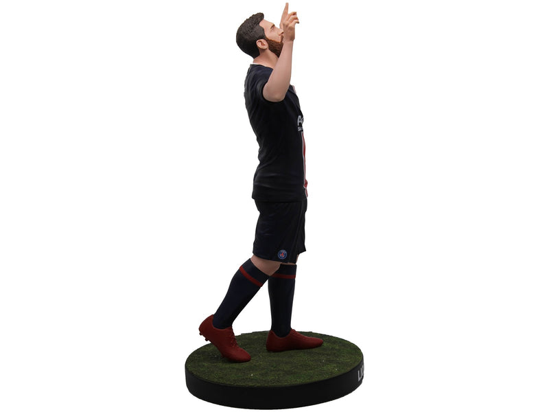 Footballs Finest - LIONEL MESSI - OFFICIAL PSG - FOOTBALL'S FINEST 60CM RESIN STATUE - Figur