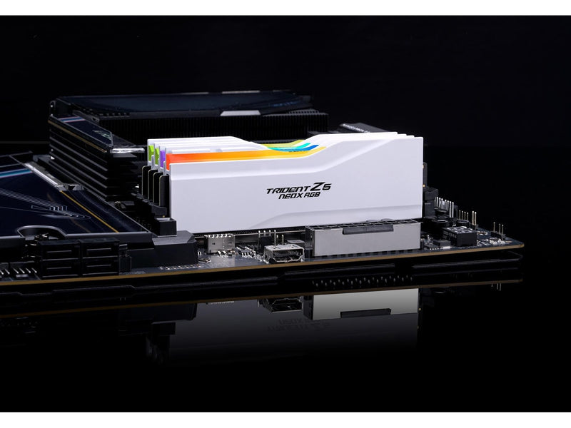 G.Skill Trident Z5 NeoX RGB DDR5-6000 - 32GB - CL30 - Dual Channel (2 pcs) - AMD EXPO ULL - Schwarz