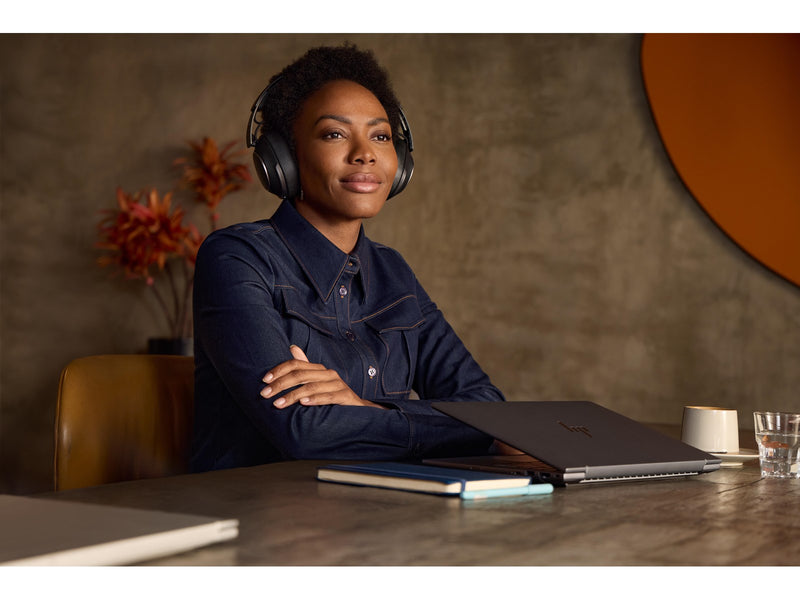 HP Poly Voyager Surround 85 UC Microsoft Teams Certified USB-C Headset +USB-C/A Adapter +Charging Stand