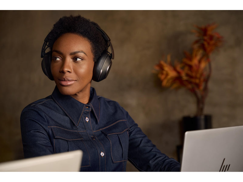 HP Poly Voyager Surround 85 UC Microsoft Teams Certified USB-C Headset +USB-C/A Adapter +Charging Stand