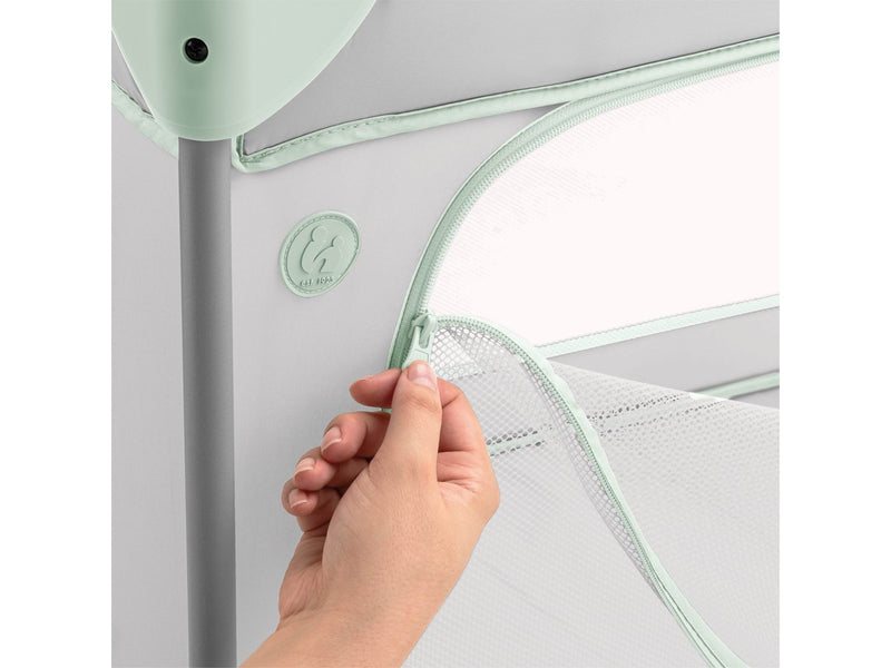 Hauck Dream N Play Plus travel cot dusty mint