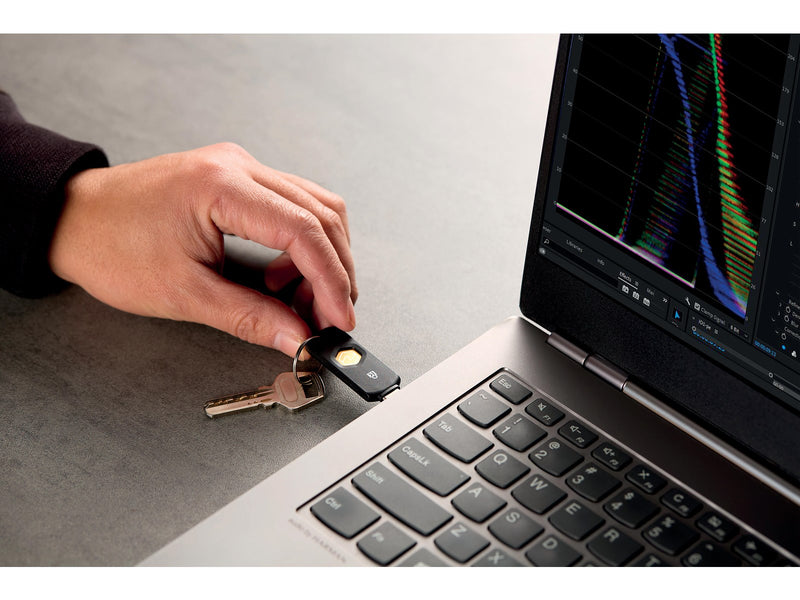 Kensington VeriMark™ NFC+ USB-C® Security Key