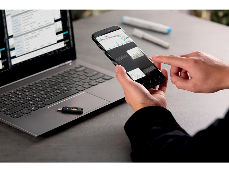 Kensington VeriMark™ NFC+ USB-C® Security Key