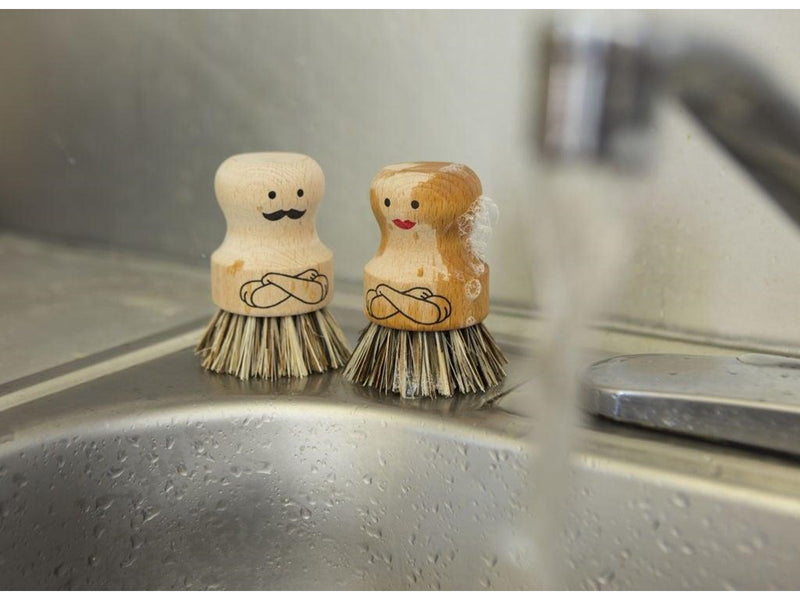 Kikkerland - Mr. & Mrs. Scrubber (CU319-A) Assorted