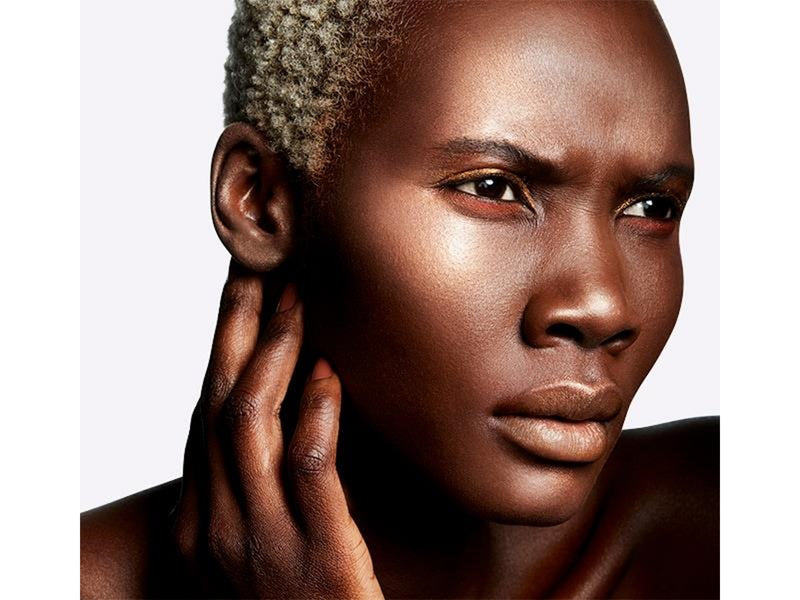 MAC Extra Dimension Skinfinish Glow with it