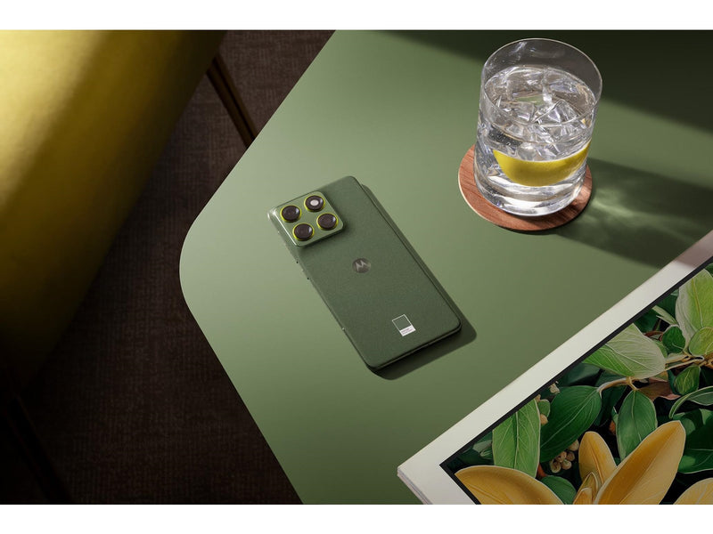 Motorola edge 70 512GB/12GB - PANTONE Bronze Green *DEMO*