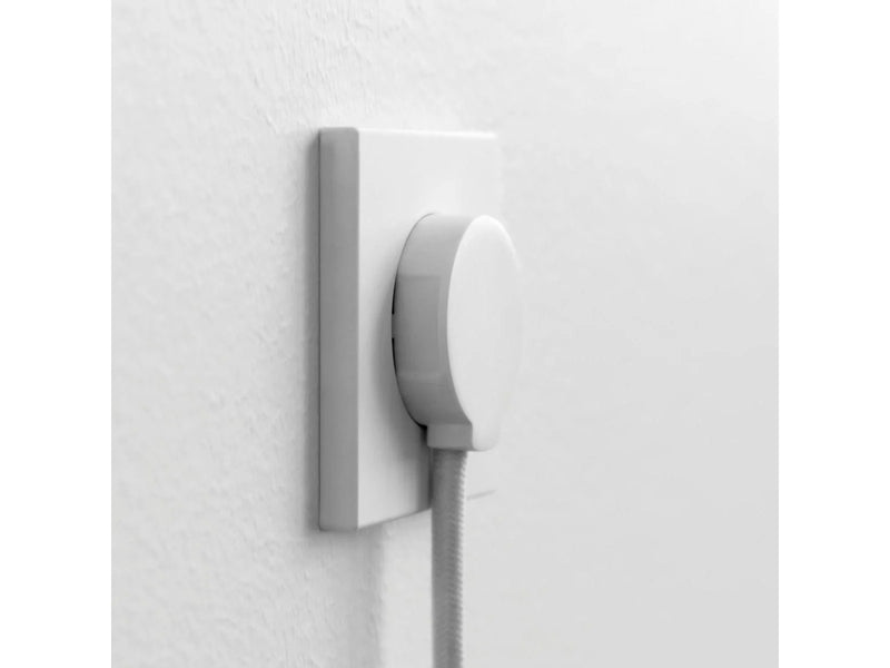 NORM F Flacher Stecker, Mattweiß (Schuko-Standard)