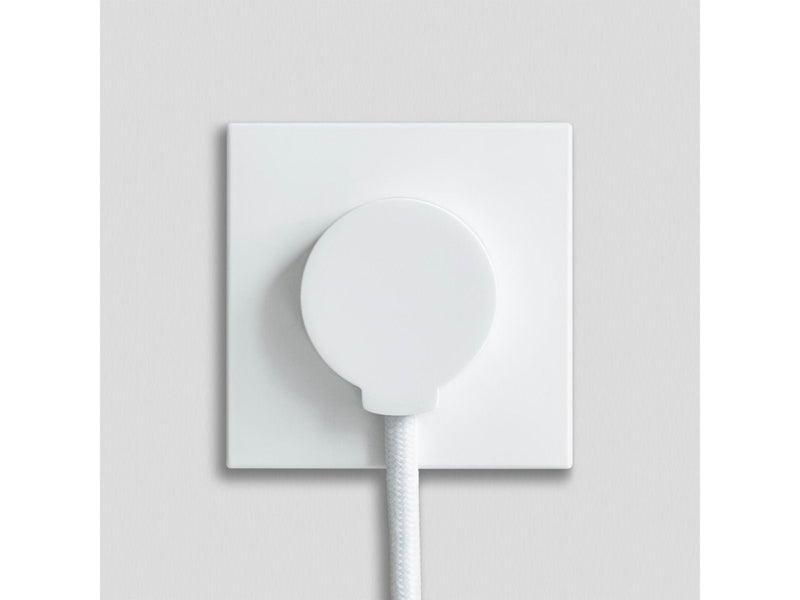 NORM F Flacher Stecker, Mattweiß (Schuko-Standard)