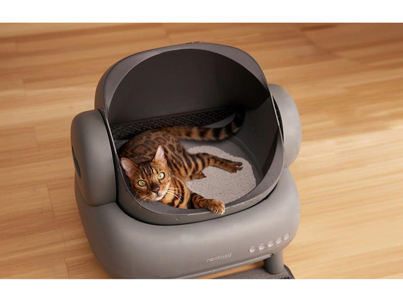 Neakasa Intelligent Self-Cleaning Cat Litter Box