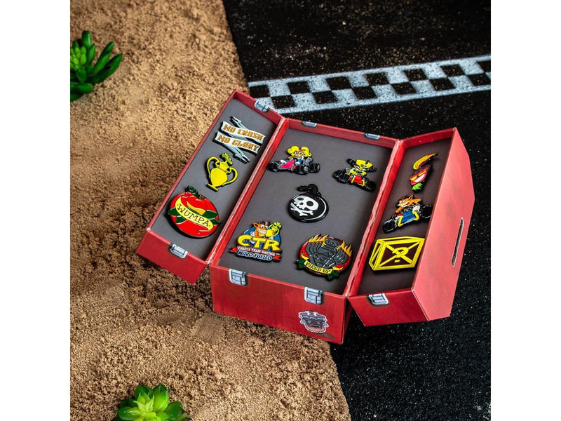 Numskull - Crash Team Racing Nitro-Fueled Toolbox Pin Badge Set - Pin / Button