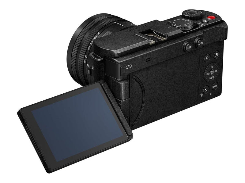 Panasonic Lumix S9 + S-R1840