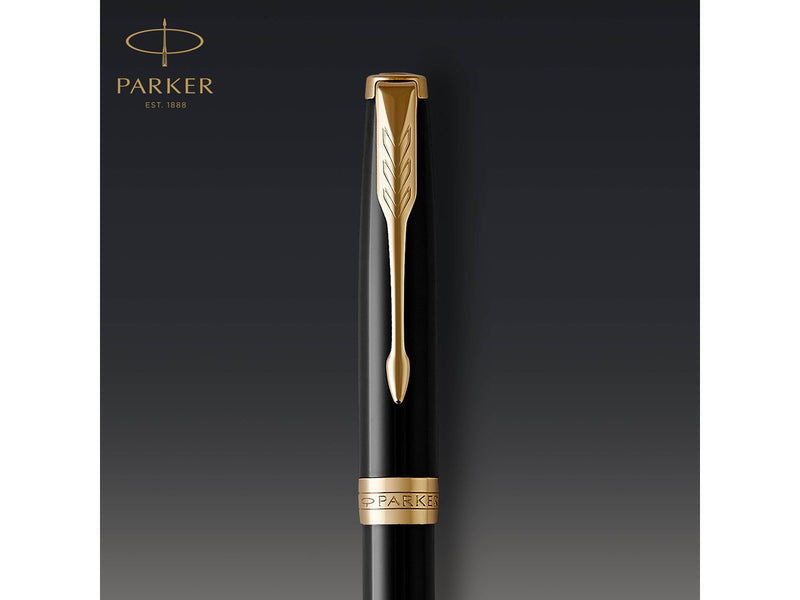 Parker Sonnet Kugelschreiber | Schwarze Lackierung mit Goldzierteilen | Mittlere Spitze | schwarze Tinte | Geschenkbox