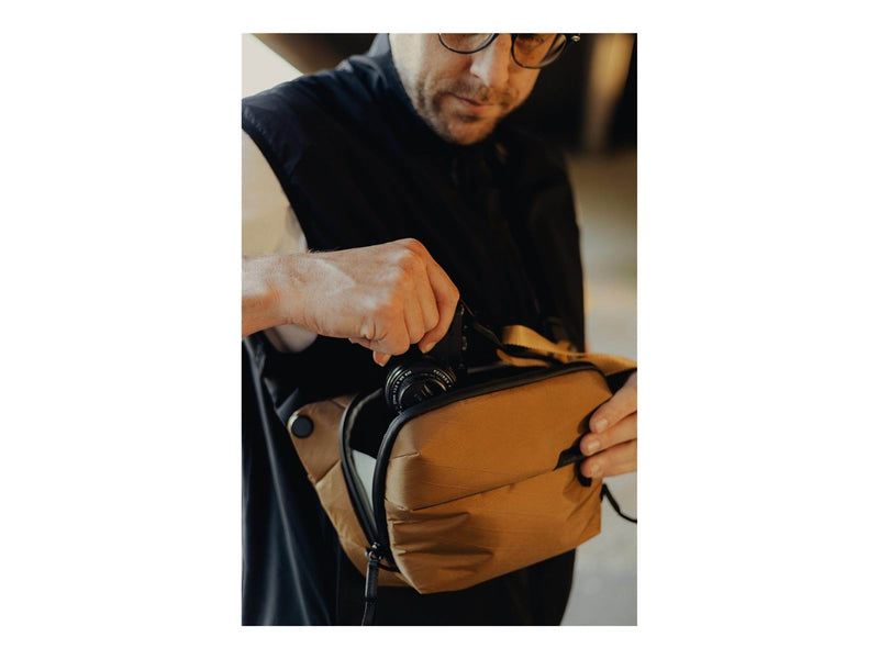 Peak Design Everyday Sling 3L v2 - Coyote
