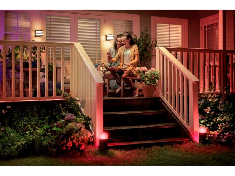 Philips Hue Outdoor Lucca Tiefe Sockelleuchte