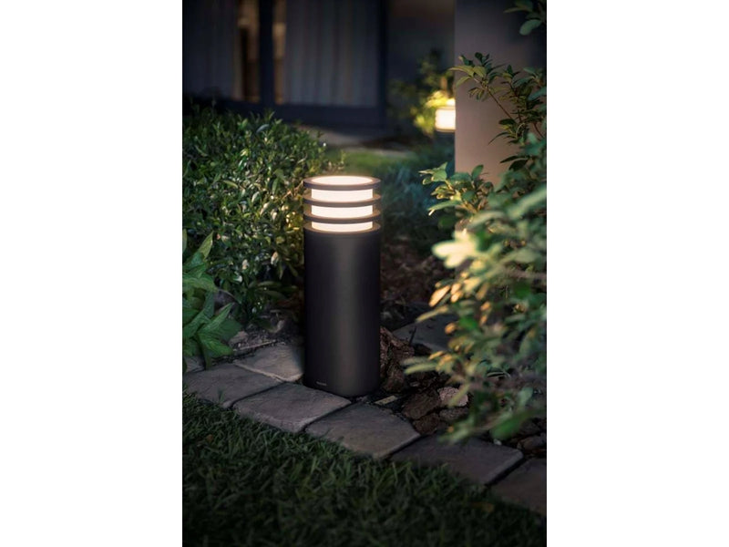 Philips Hue Outdoor Lucca Tiefe Sockelleuchte