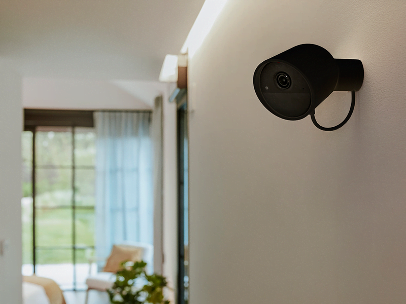 Philips Hue Secure 2K wired camera - black