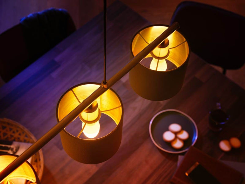 Philips Hue White Ambiance E14 B39 Candle Light - 1-pack
