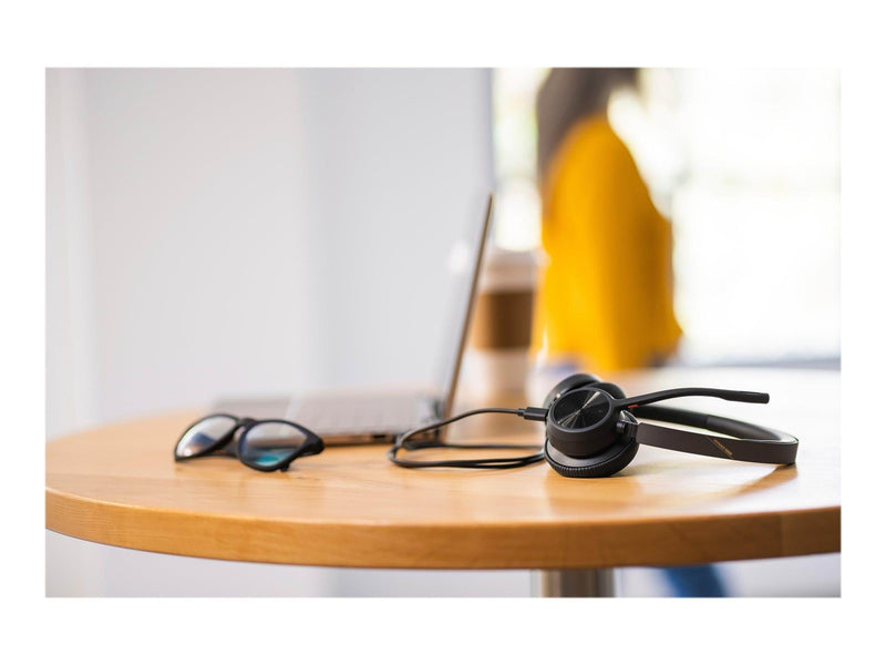 Poly Voyager 4320 | On Ear Wireless headset | Microphone