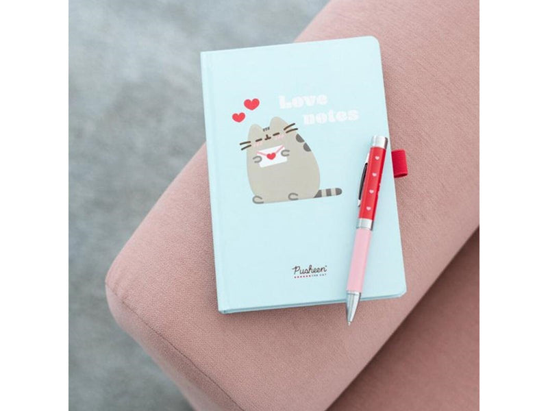 Pusheen - Notebook + pen flashlight from the Purrfect Love collection