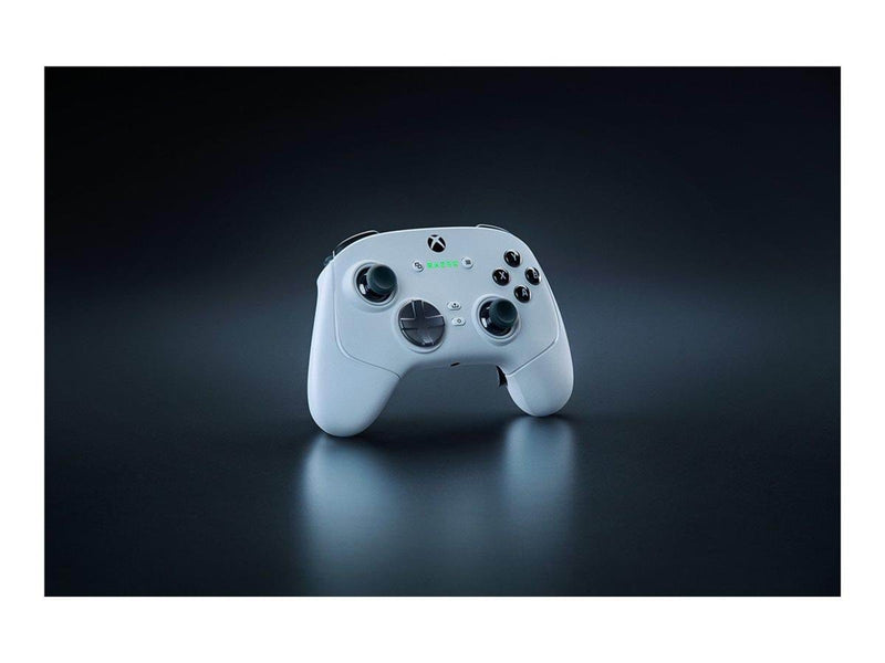 Razer Wolverine V3 Pro (White) - Wired Controller - Microsoft Xbox One