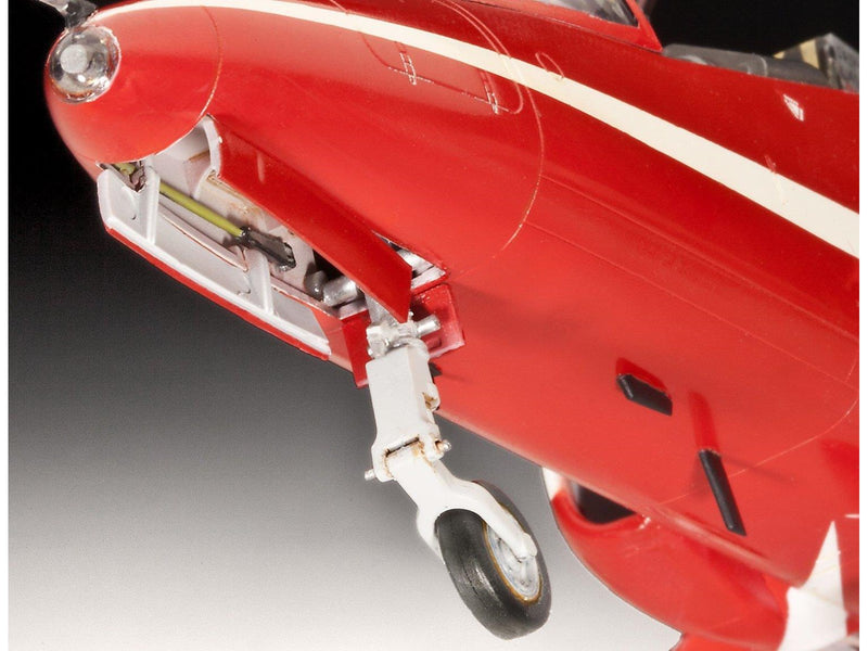 Revell Model Kit - BAe Hawk T.1A - Red Arrows 1:32 - 170pcs.
