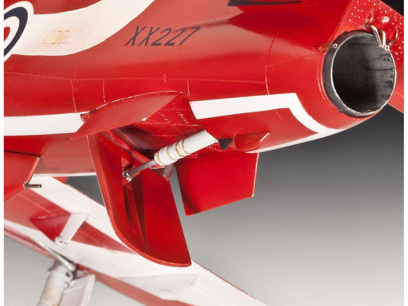 Revell Model Kit - BAe Hawk T.1A - Red Arrows 1:32 - 170pcs.