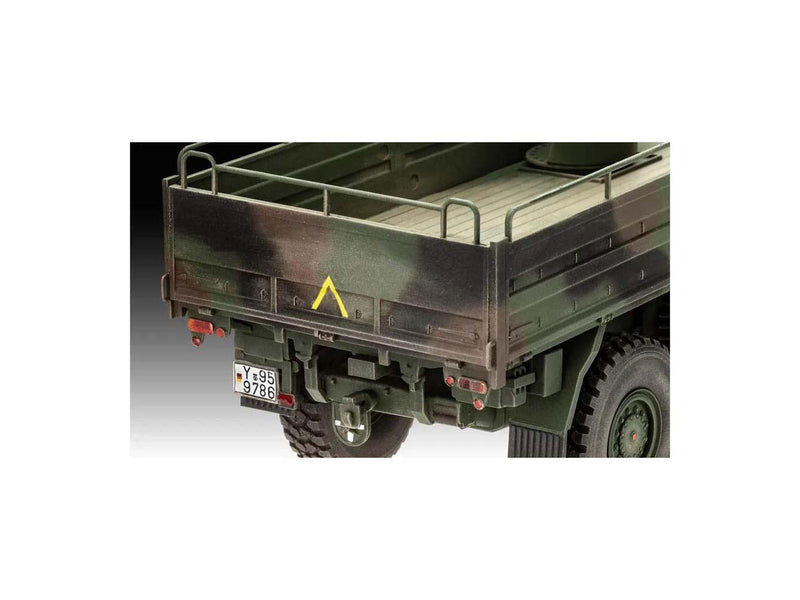 Revell Modelbouwpakket - MAN 10t milgl truck 8x8 1:35 - 245dlg.