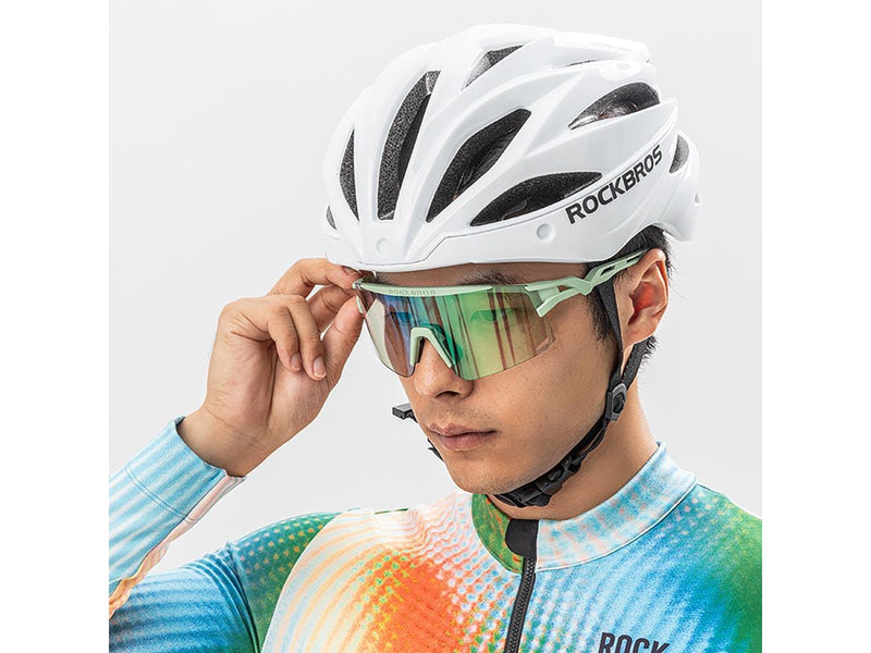Rockbros Photochromic Cycling Glasses with UV Protection and Corrective Insert - Green