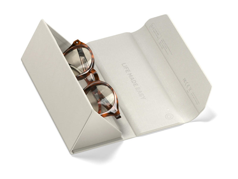Satechi FindAll Vegan-Leather Glasses Case - Sand