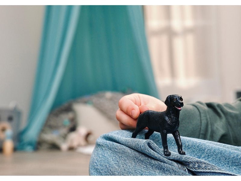 Schleich Schwarzer Labrador Retriever Welpe