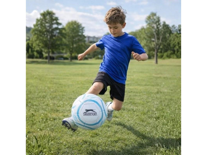 Slazenger - 32-panel training football size 5 - white/blue
