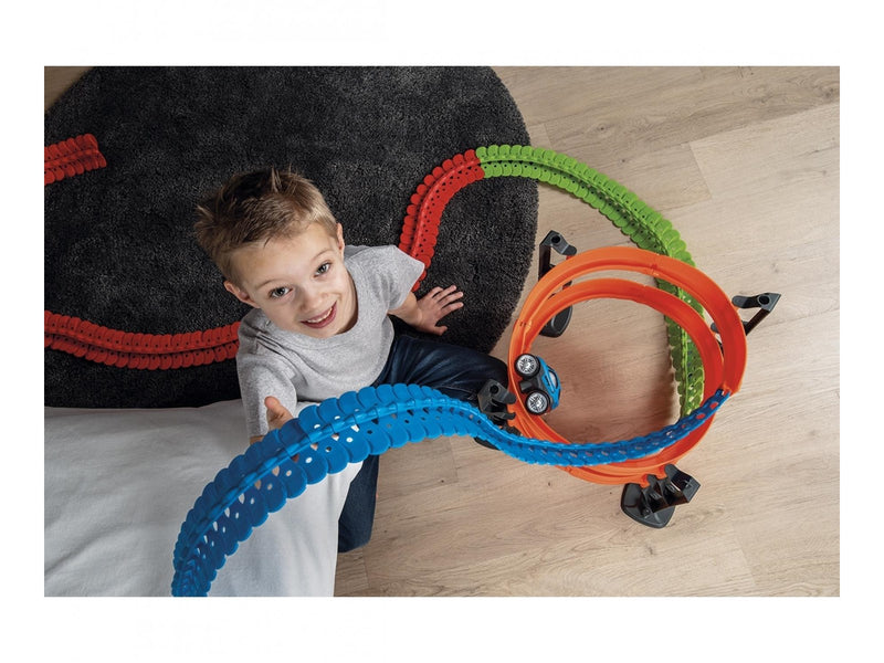 Smoby Flextreme Superloops Race Track Set 23 pieces.