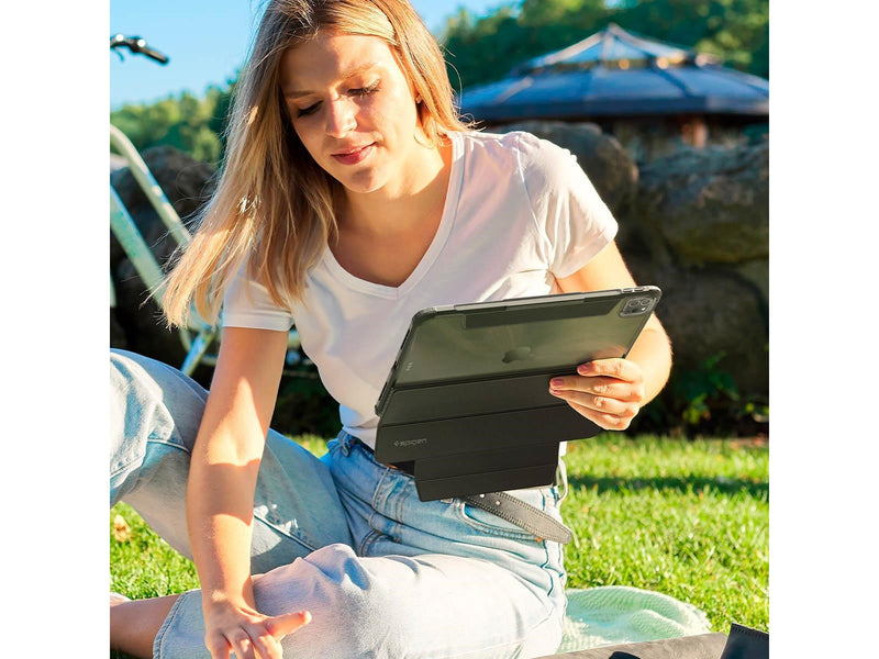 Spigen Ultra Hybrid Pro - black - iPad Pro 11" 2022/2021/2020/2018