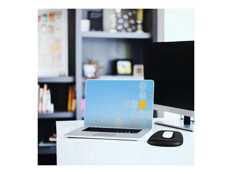 StarTech.com Mouse Pad with Hand rest