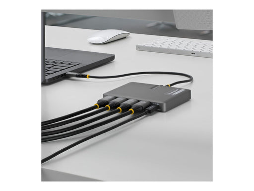 StarTech.com Startech - docking station - USB-C - 4 x HDMI - TAA Compliant